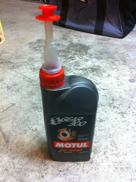 Motul Gear 300 75W90 Gear Oil 1QT (Part Number: 105777) User Media for: Motul Gear 300 75W90 Gear Oil 1QT - Universal